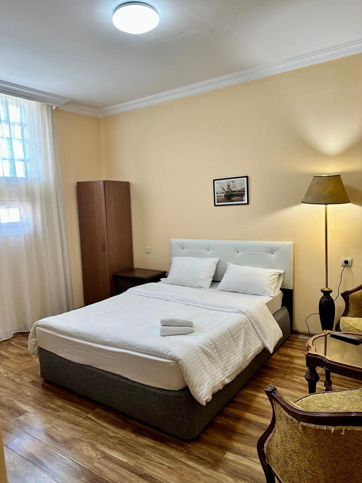 Old Clty Hotel Batumi Eksteriør billede